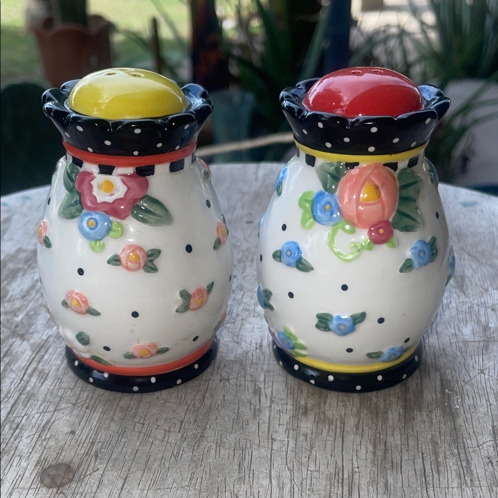 Mary Engelbreit Floral Ceramic Salt and Pepper Shakers black white flowers
